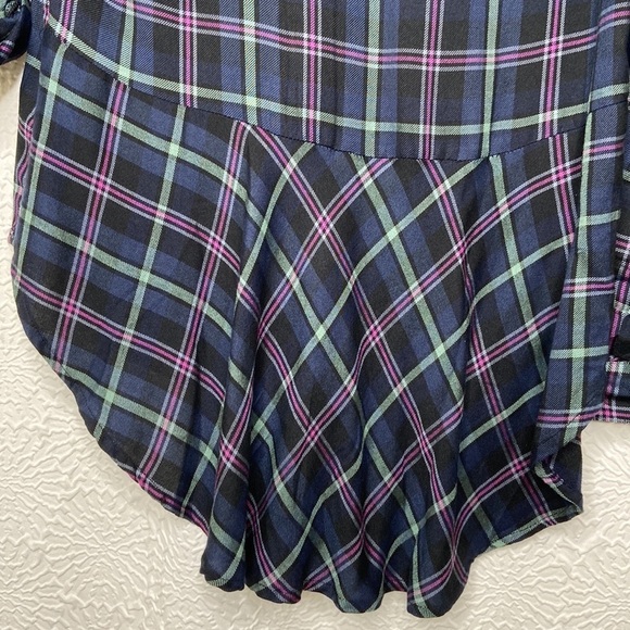 LUCKY BRAND Women’s Plaid V-neck Button Down Shirt Size Small - Picture 9 of 14